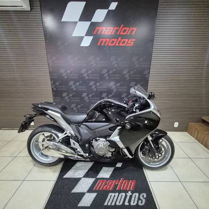 HONDA VFR 1200F 